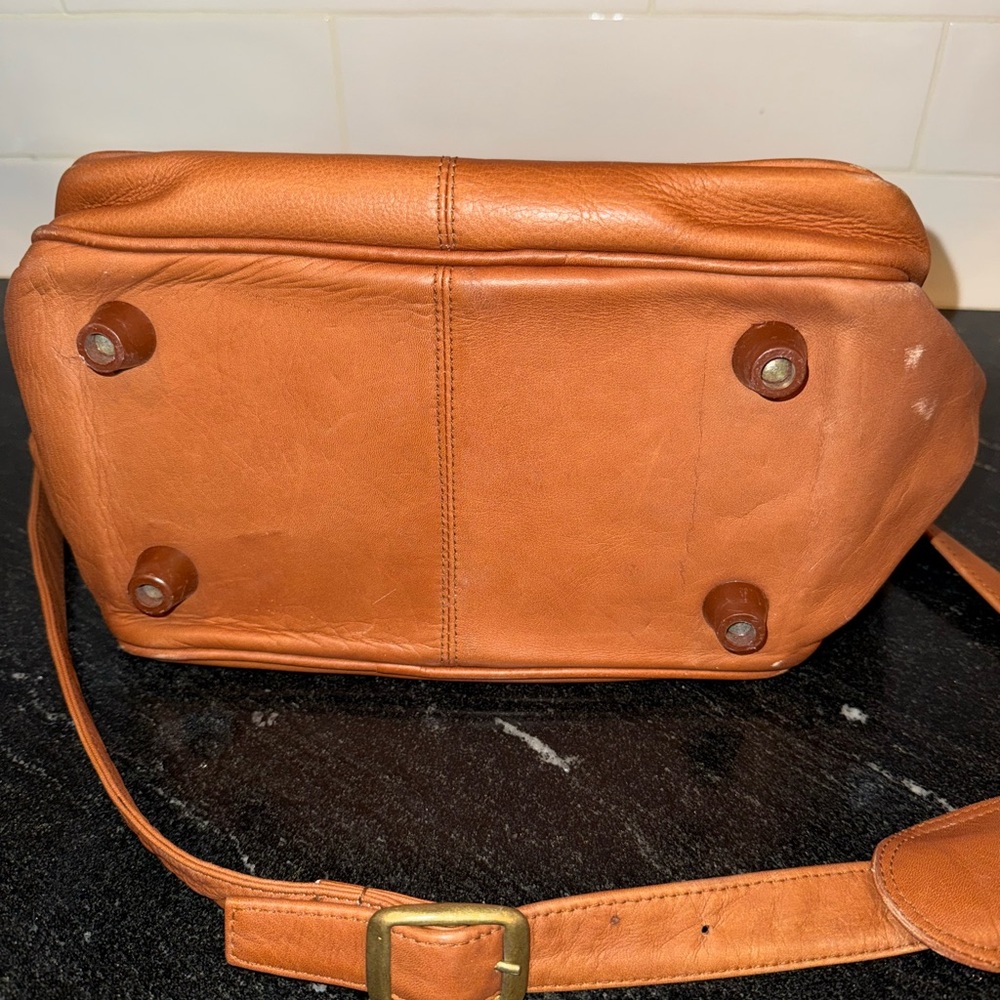 Brown Leather Messenger Bag with Adjustable Strap, Great for Travel or Everyday - Picture 6 of 14